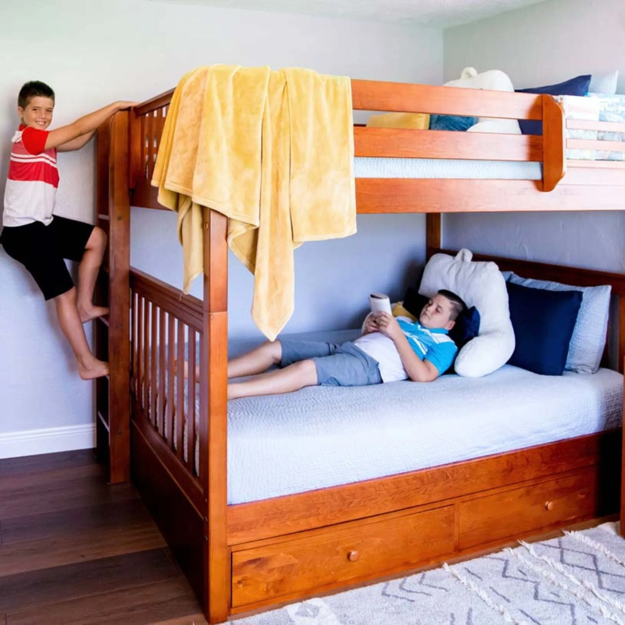 Queen High Bunk Bed with Straight Ladder on End